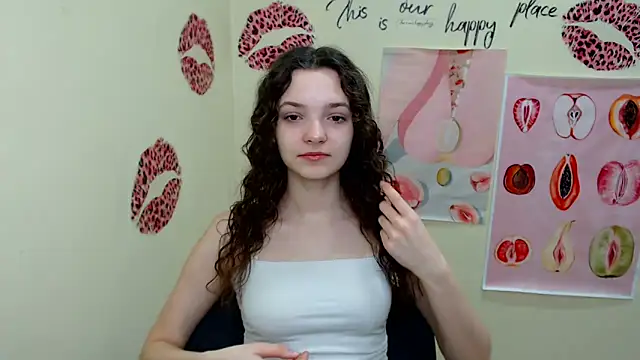 Snapshot of _SusieSu_ chatting on 03-20-25, 07:25  SusieSu  online show from 03-20-25, 07:25