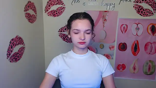 Snapshot of _SusieSu_ chatting on 09-25-25, 06:50  SusieSu  online show from 09-25-25, 06:50