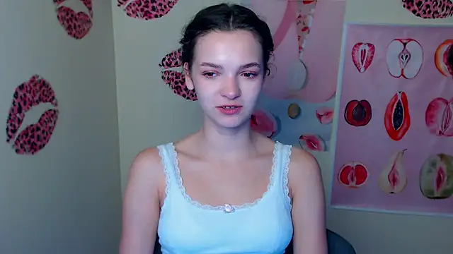 Snapshot of _SusieSu_ chatting on 10-02-25, 06:20  SusieSu  online show from 10-02-25, 06:20