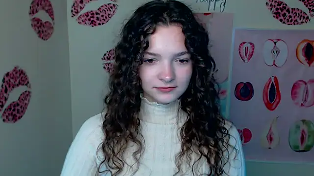 Snapshot of _SusieSu_ chatting on 10-15-25, 06:24  SusieSu  online show from 10-15-25, 06:24