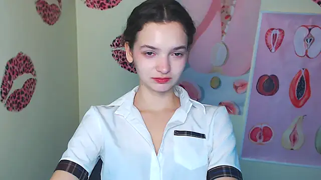 Snapshot of _SusieSu_ chatting on 12-02-25, 01:39 SusieSu online show from 12-02-25, 01:39