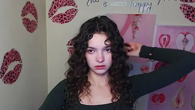 Snapshot of _SusieSu_ chatting on 12-03-25, 07:27 SusieSu online show from 12-03-25, 07:27