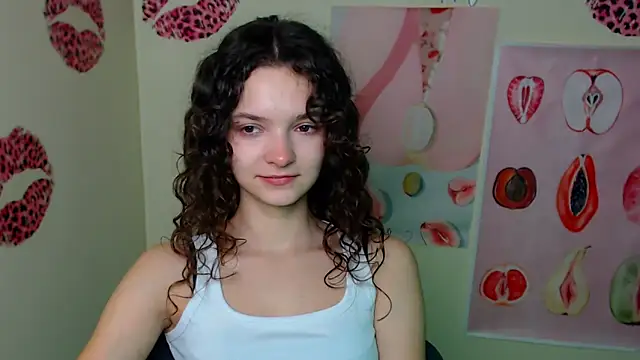 Snapshot of _SusieSu_ chatting on 12-05-25, 07:28 SusieSu online show from 12-05-25, 07:28