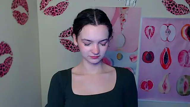  SusieSu  online show from 12-23-25, 07:17