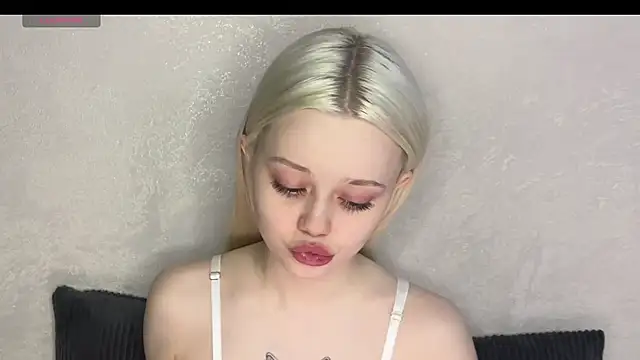 SusieEvans online show from 12-14-24, 02:21