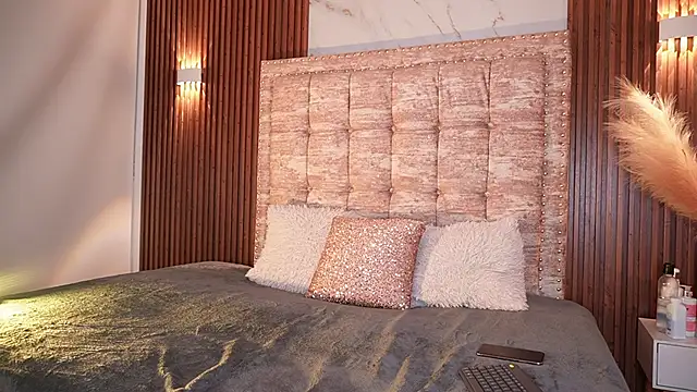 Tiffany sander online show from 11-21-25, 04:11