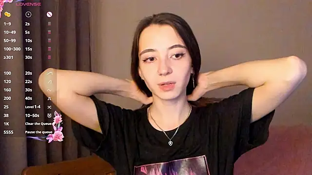 EvaBradley online show from 10-16-25, 06:42