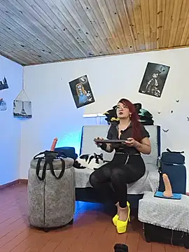 Snapshot of keila_j chatting on 07-25-26, 10:57 keila j online show from 07-25-26, 10:57