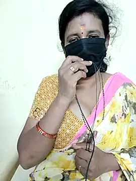 Snapshot of akshara_22 chatting on 12-12-24, 07:48 akshara 22 online show from 12-12-24, 07:48