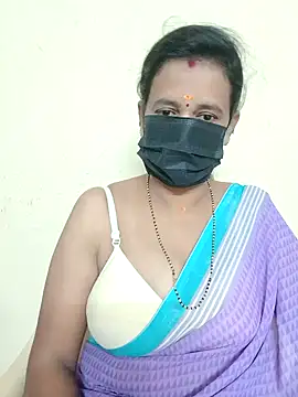 Snapshot of akshara_22 chatting on 12-14-24, 03:04 akshara 22 online show from 12-14-24, 03:04