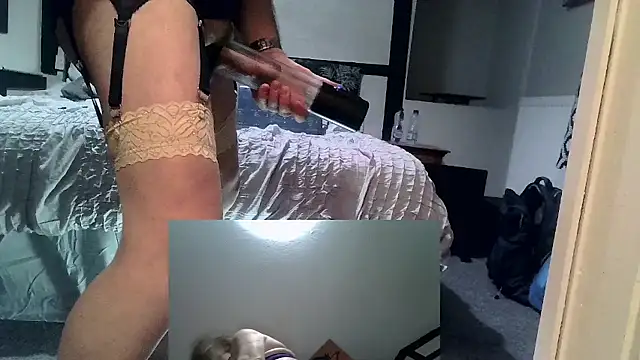 nataliecdlive online show from 12-21-24, 06:02