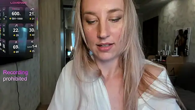 lady Nati online show from 04-23-26, 02:30