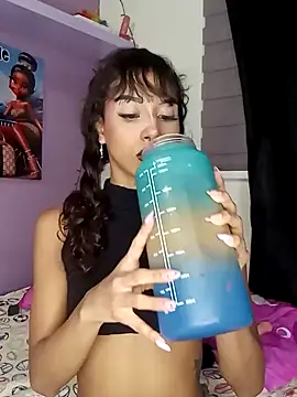 Snapshot of Chelsea__2 chatting on 12-15-24, 12:18 Chelsea 2 online show from 12-15-24, 12:18