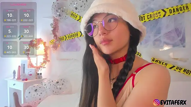 Eva depp online show from 10-30-25, 11:11