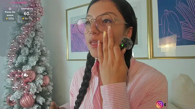 Eva depp online show from 11-28-25, 11:57