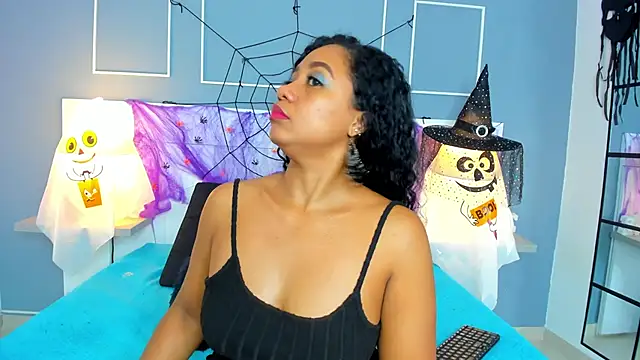 Kamila-Kane online show from 10-25-25, 10:59