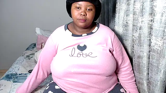 Snapshot of Sexybubbles14xxx chatting on 10-20-25, 07:14 Sexybubbles14xxx online show from 10-20-25, 07:14