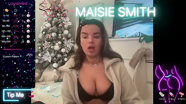 Snapshot of maisiesmithx chatting on 12-23-24, 11:14 maisiesmithx online show from 12-23-24, 11:14