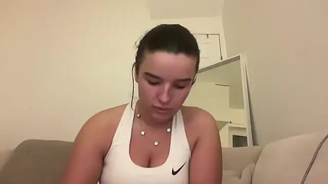 Snapshot of maisiesmithx chatting on 01-19-25, 10:39 maisiesmithx online show from 01-19-25, 10:39