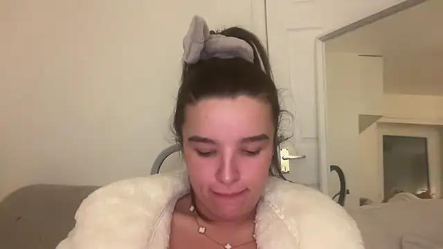 Snapshot of maisiesmithx chatting on 01-22-25, 02:48 maisiesmithx online show from 01-22-25, 02:48