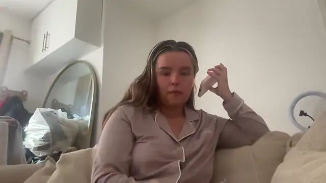Snapshot of maisiesmithx chatting on 09-22-25, 11:34 maisiesmithx online show from 09-22-25, 11:34