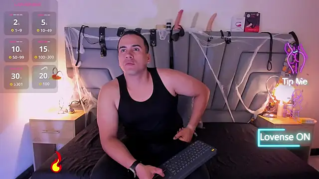 Snapshot of Vale_n_Matt chatting on 11-07-25, 03:28 Vale n Matt online show from 11-07-25, 03:28