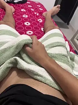 Snapshot of Erick-90 chatting on 10-10-25, 12:48 Erick-90 online show from 10-10-25, 12:48