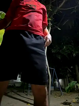 Snapshot of Erick-90 chatting on 11-26-25, 04:46 Erick-90 online show from 11-26-25, 04:46