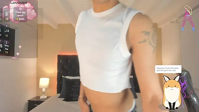 Snapshot of Dark_hairy_ chatting on 03-06-25, 03:24 Dark hairy online show from 03-06-25, 03:24