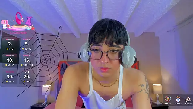 Snapshot of Dark_hairy_ chatting on 10-19-25, 04:46 Dark hairy online show from 10-19-25, 04:46