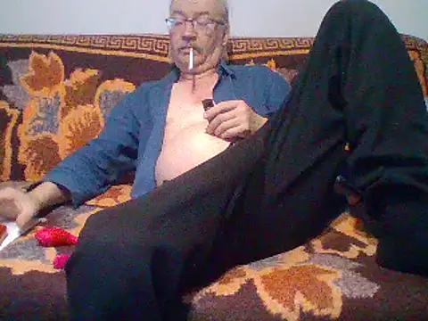 Snapshot of loverboyxxx69 chatting on 02-12-25, 02:35 loverboyxxx69 online show from 02-12-25, 02:35