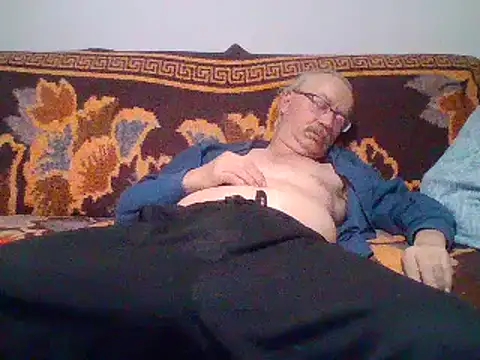 Snapshot of loverboyxxx69 chatting on 02-14-25, 10:25 loverboyxxx69 online show from 02-14-25, 10:25