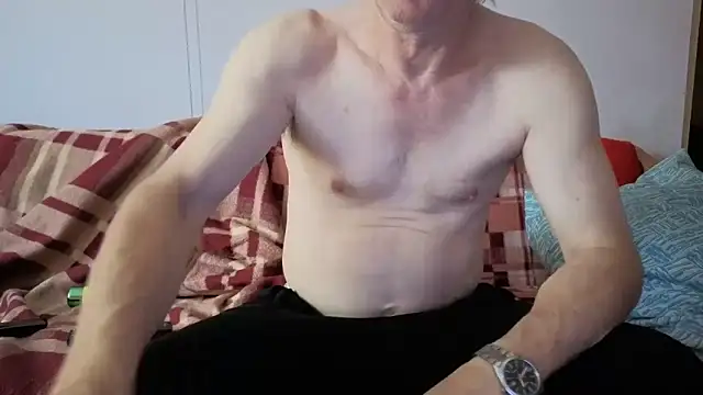 Snapshot of loverboyxxx69 chatting on 10-31-25, 11:44 loverboyxxx69 online show from 10-31-25, 11:44