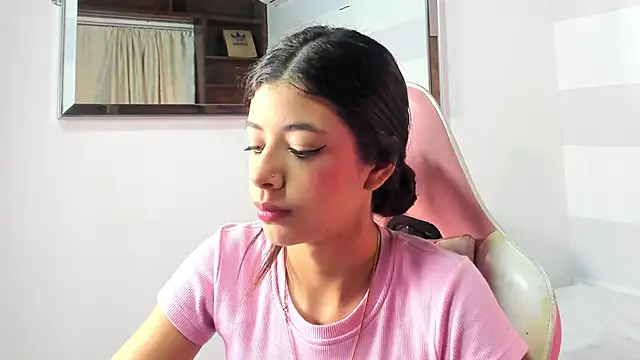 Snapshot of coraltaylor chatting on 12-09-24, 11:03 coraltaylor online show from 12-09-24, 11:03