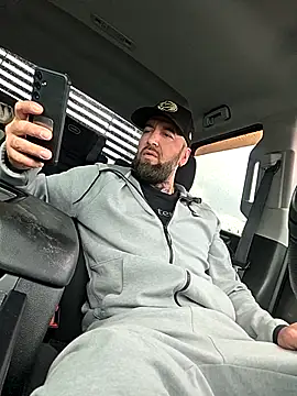 Beardedtattood online show from 10-11-25, 02:04