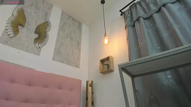 Snapshot of zhamira_21 chatting on 09-13-25, 09:14 zhamira 21 online show from 09-13-25, 09:14