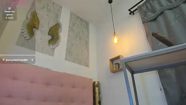 Snapshot of zhamira_21 chatting on 10-11-25, 09:24 zhamira 21 online show from 10-11-25, 09:24