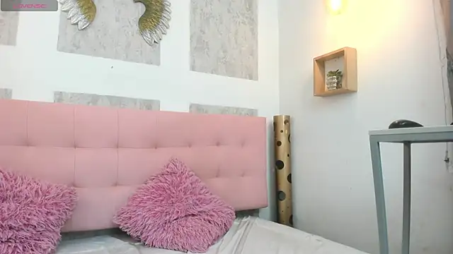 Snapshot of zhamira_21 chatting on 11-27-25, 09:39 zhamira 21 online show from 11-27-25, 09:39