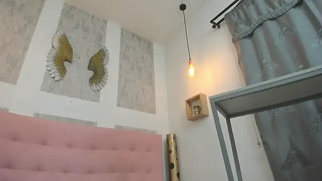 Snapshot of zhamira_21 chatting on 12-04-25, 08:06 zhamira 21 online show from 12-04-25, 08:06