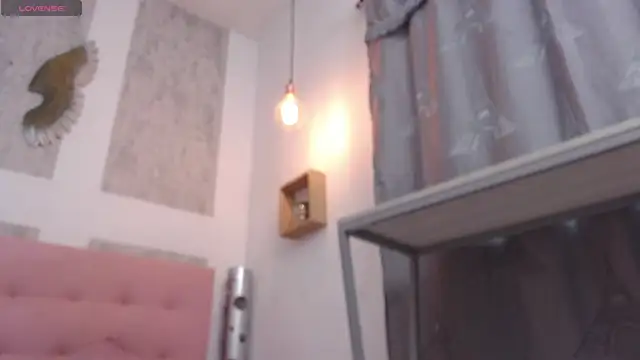 Snapshot of zhamira_21 chatting on 05-28-26, 08:06 zhamira 21 online show from 05-28-26, 08:06