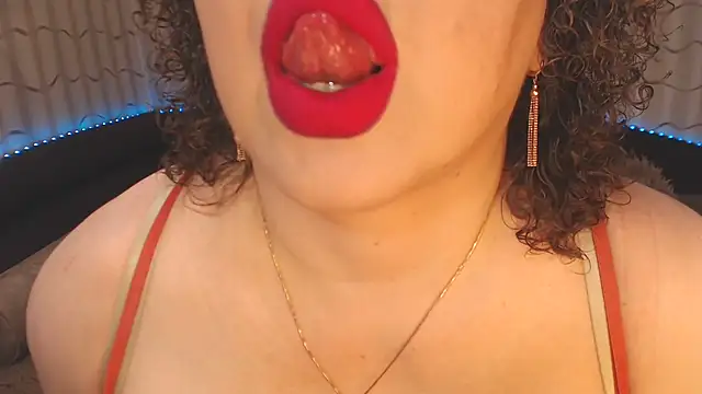 Snapshot of BustyKatty chatting on 03-12-25, 02:23 BustyKatty online show from 03-12-25, 02:23