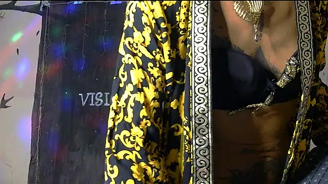 Snapshot of Lobaveterana_sex chatting on 01-04-25, 10:13 Lobaveterana sex online show from 01-04-25, 10:13