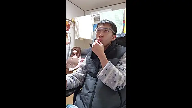 Snapshot of Aenbukkake_kai2 chatting on 11-27-25, 03:36 Aenbukkake kai2 online show from 11-27-25, 03:36