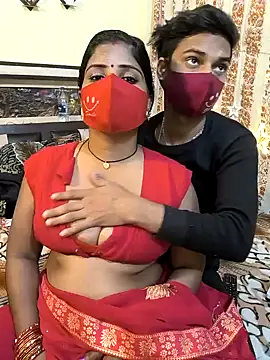 Snapshot of Indian_Lust_Couple chatting on 01-24-25, 06:04 Indian Lust Couple online show from 01-24-25, 06:04