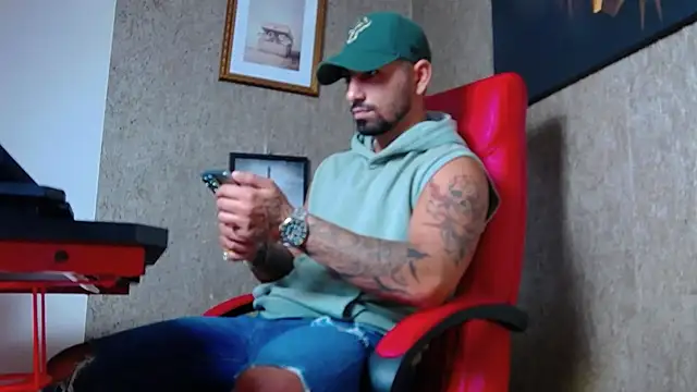 NigelBoydXXX online show from 12-18-24, 06:57