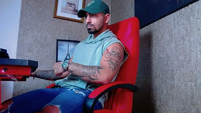 NigelBoydXXX online show from 12-19-24, 07:40