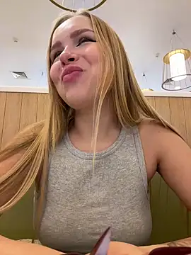 mur girl online show from 12-08-24, 09:02