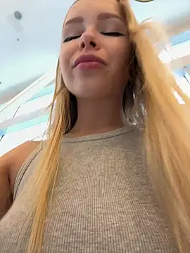 mur girl online show from 12-19-24, 09:40