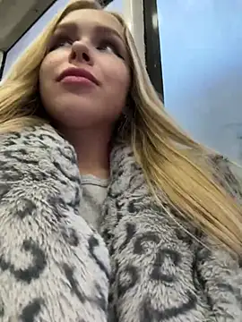 mur girl online show from 12-19-24, 12:45