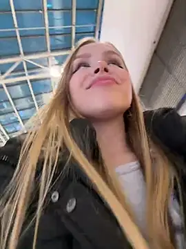 mur girl online show from 12-28-24, 01:17